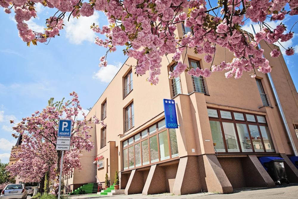 Hotel Oko Nitra Exterior photo